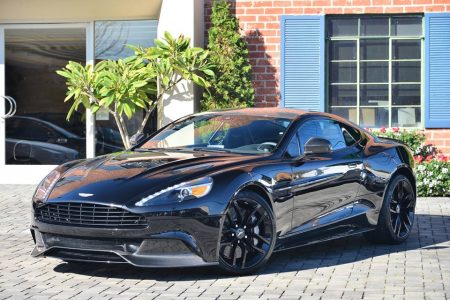 A la venta un Aston Martin Vanquish Carbon Black Edition