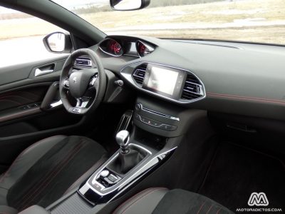 peugeot_308_gt_2015_25.jpg