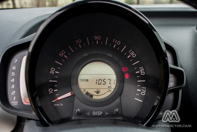 Prueba: Peugeot 108 Allure TOP! PureTech 82 CV (equipamiento, comportamiento, conclusión) 4