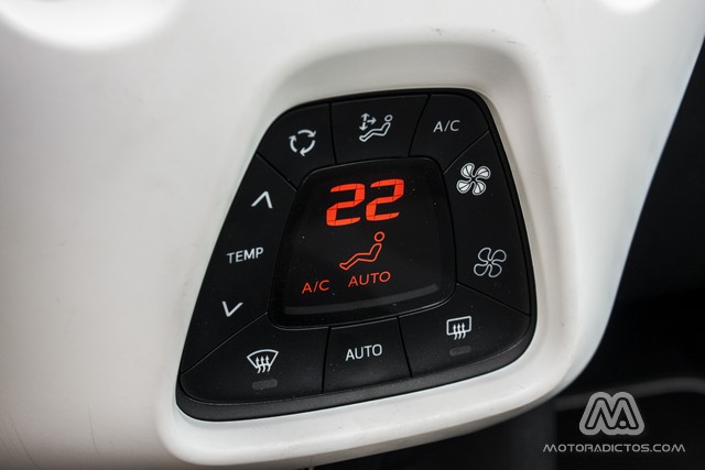 Prueba: Peugeot 108 Allure TOP! PureTech 82 CV (equipamiento, comportamiento, conclusión)