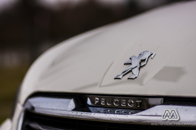 Prueba: Peugeot 108 Allure TOP! PureTech 82 CV (equipamiento, comportamiento, conclusión) 6