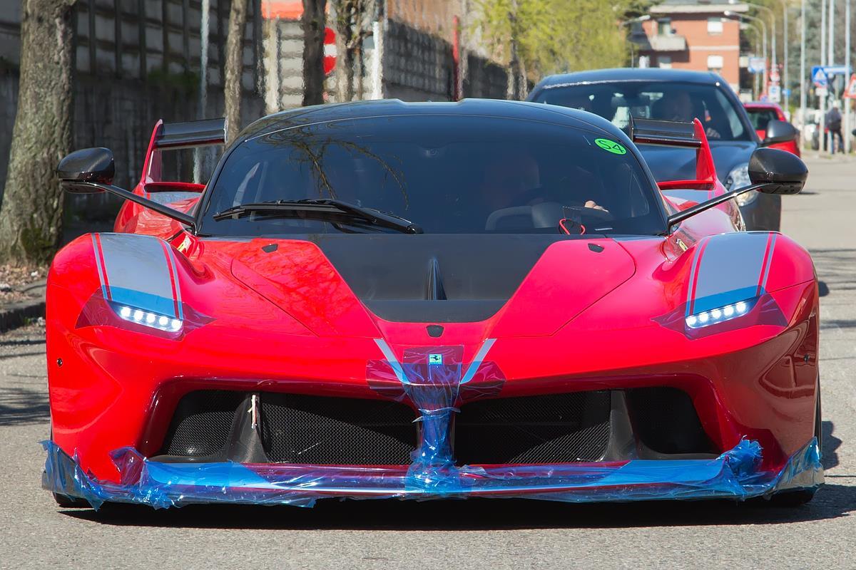 Al natural: Ferrari FXX K, rodando en la calle