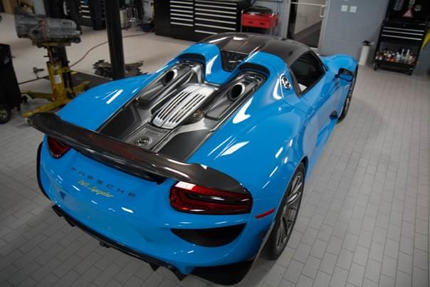 Así es el Porsche 918 Spyder al natural y en Riviera Blue