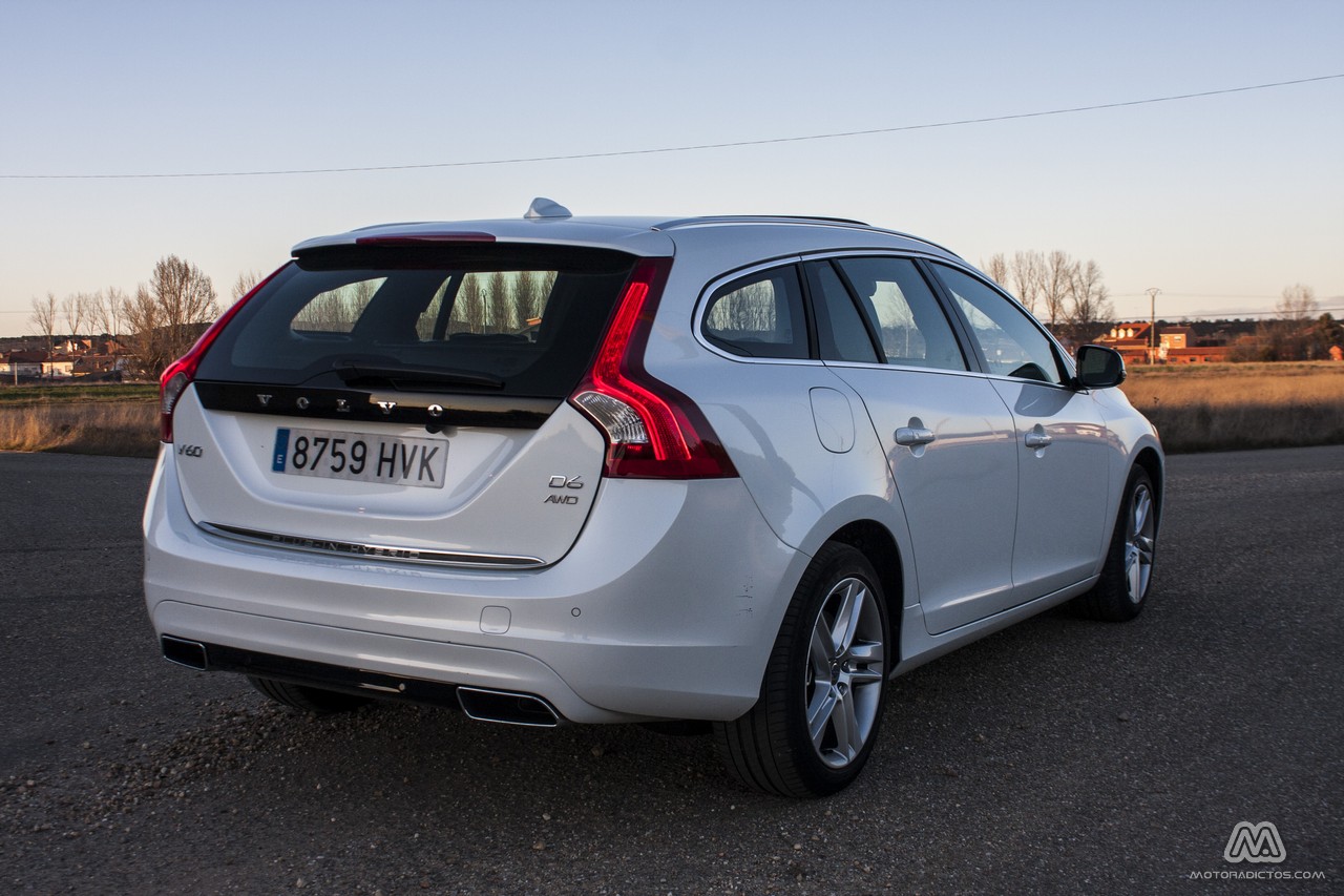 Prueba: Volvo V60 Plug-In Hybrid AWD (equipamiento, comportamiento, conclusión) 7