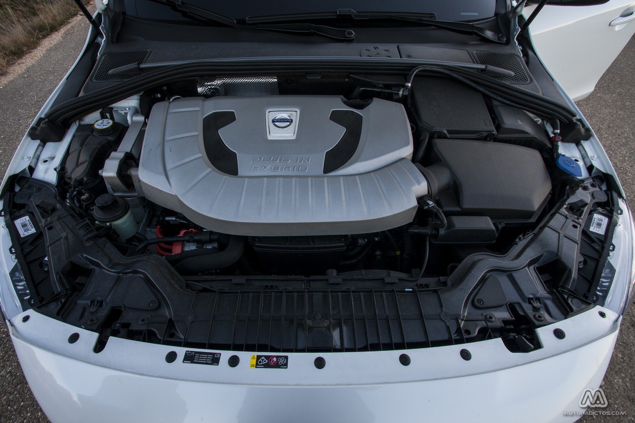 Prueba: Volvo V60 Plug-In Hybrid AWD (diseño, habitáculo, mecánica)