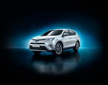 Toyota RAV4 Hybrid: Llega la variante híbrida y una renovación estética