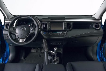 Toyota RAV4 Hybrid: Llega la variante híbrida y una renovación estética