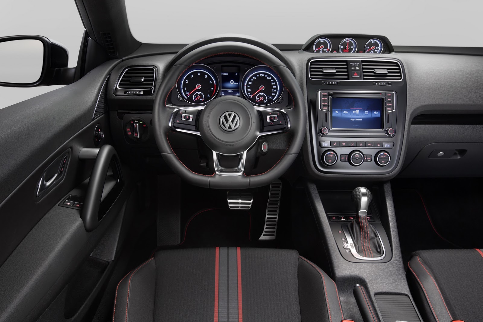 Volkswagen Scirocco GTS 2015: Hazlo más deportivo con este paquete deportivo 3