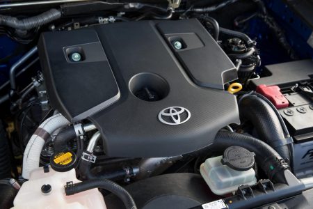 Toyota-Hilux-2016-17