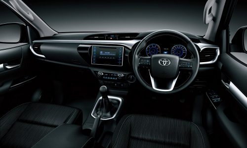 Toyota-Hilux-2016-18