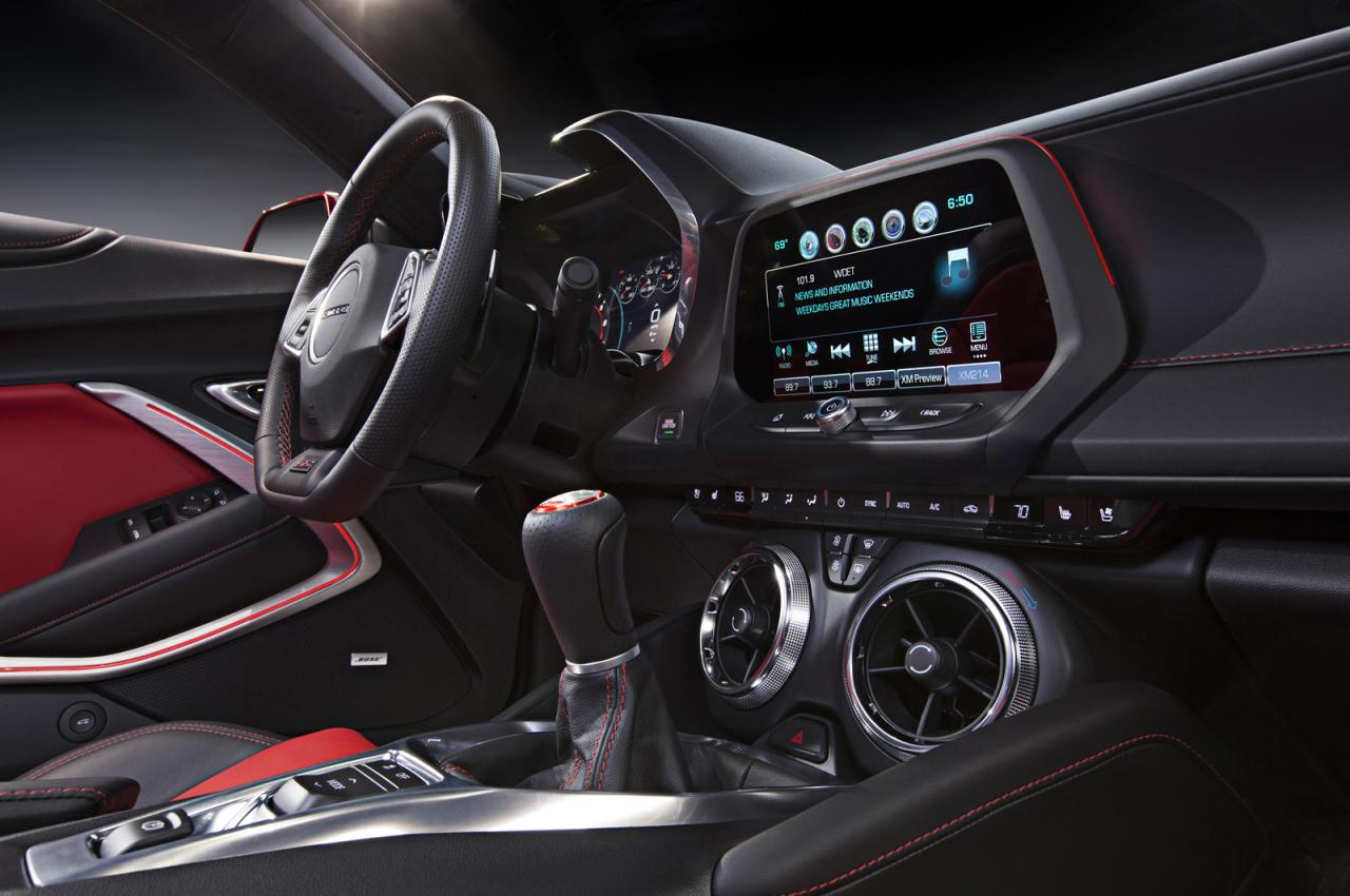 Oficial: 2016 Chevrolet Camaro, con motor de 4 cilindros y 455 caballos en la versión V8 SS 4