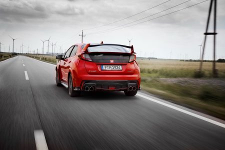 2015-Honda-Civic-Type-R-10