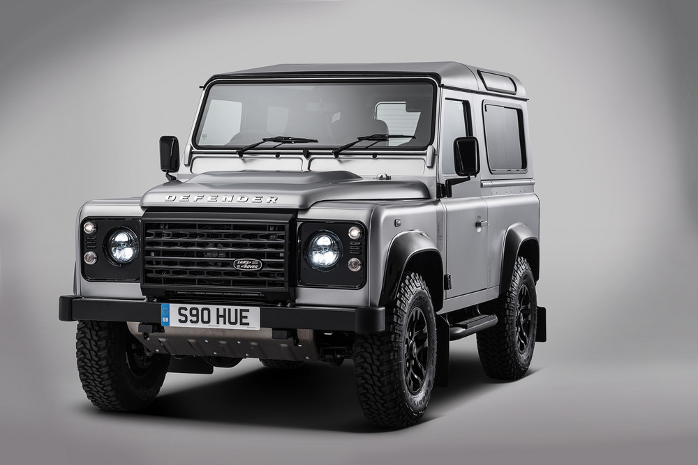 Land-Rover-Defender-2000000-2
