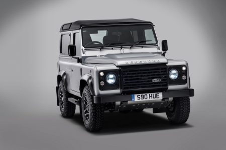 Land Rover Defender 2.000.000: Construido a mano por un grupo de famosos