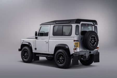 Land Rover Defender 2.000.000: Construido a mano por un grupo de famosos