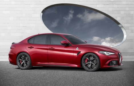 Ya es oficial: Alfa Romeo Giulia, o el denominado Ferrari de cuatro puertas
