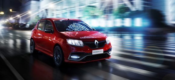 Renault Sandero RS 2.0: La pelotilla low-cost que no verás en el viejo continente