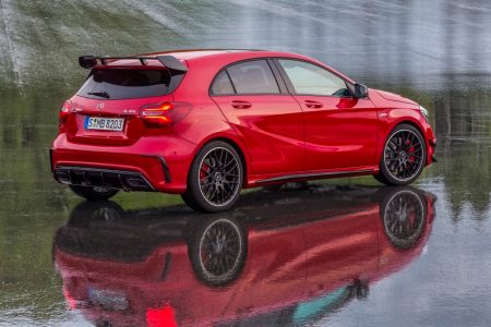 Mercedes A 45 AMG 2016: Con 381 CV, vuelve a ser el rey de los compactos