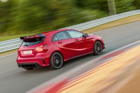 Mercedes A 45 AMG 2016: Con 381 CV, vuelve a ser el rey de los compactos