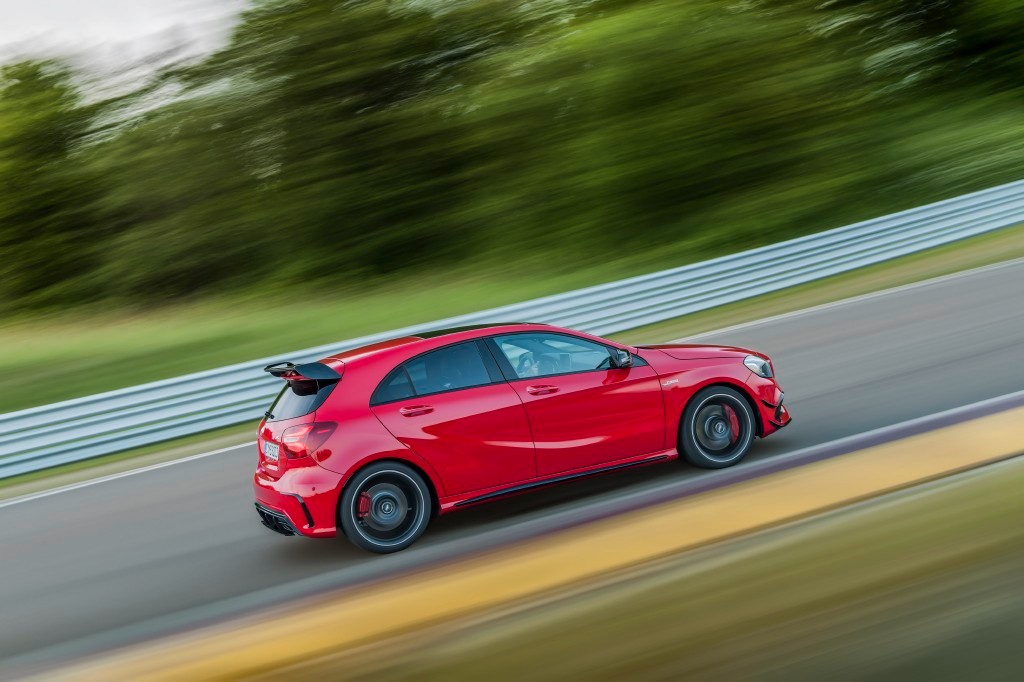 El nuevo Mercedes-AMG A 45 será híbrido, ¡y mucho más potente!