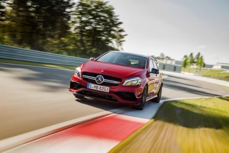 Mercedes A 45 AMG 2016: Con 381 CV, vuelve a ser el rey de los compactos