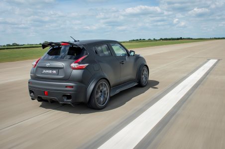 Nissan Juke-R 2.0: Motor de GT-R Nismo con 600 CV para el Juke menos racional