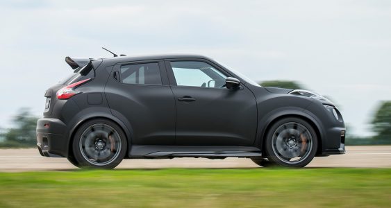 Nissan Juke-R 2.0: Motor de GT-R Nismo con 600 CV para el Juke menos racional