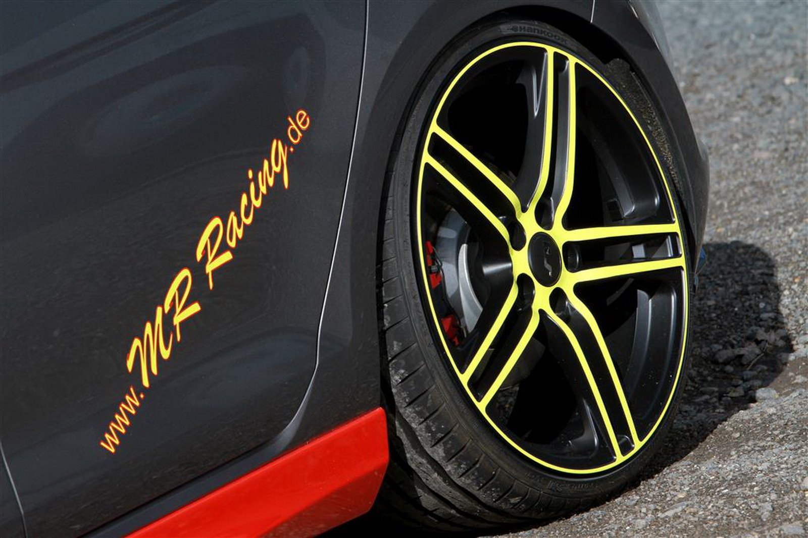 Volkswagen Golf GTD por MR Racing: 221 CV y... sonido a V8 3