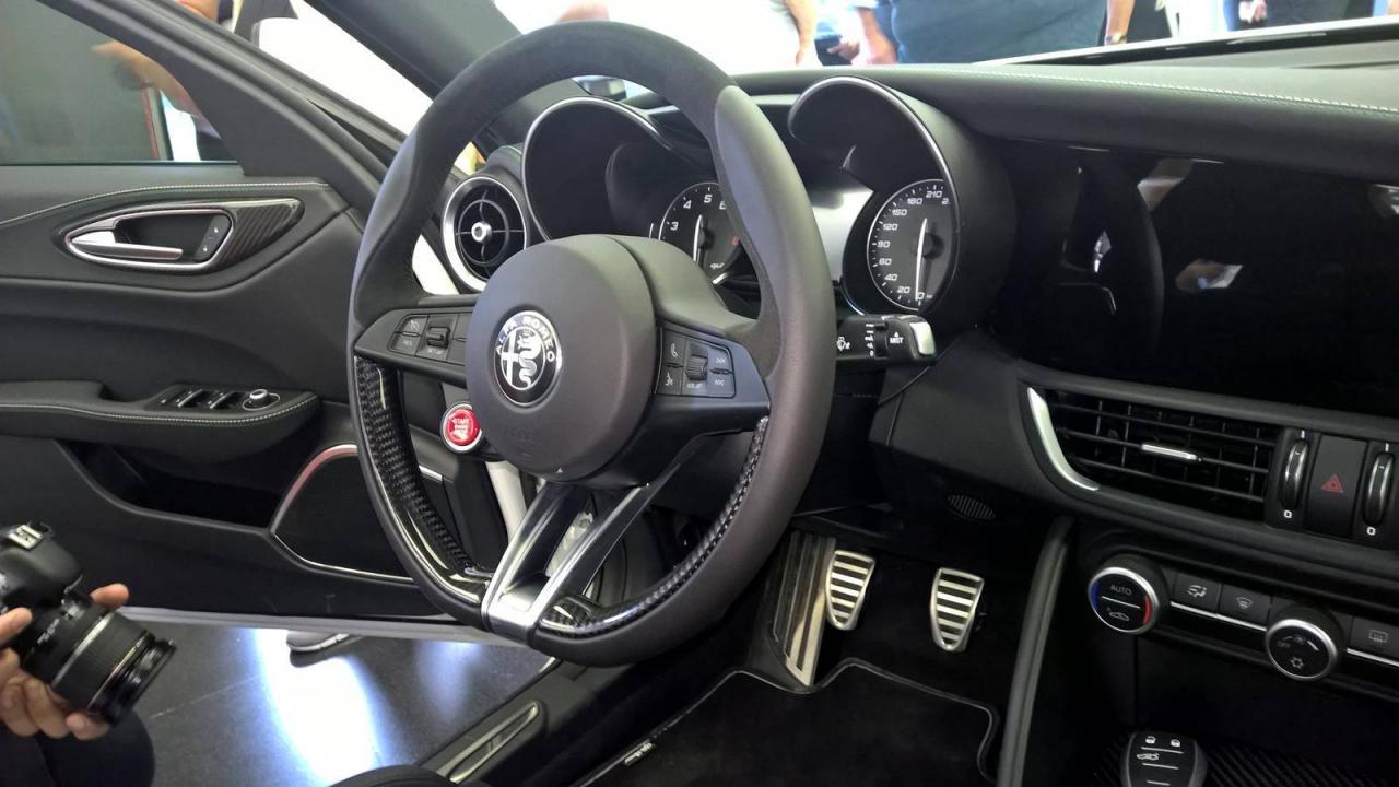 Así es el interior del Alfa Romeo Giulia QV