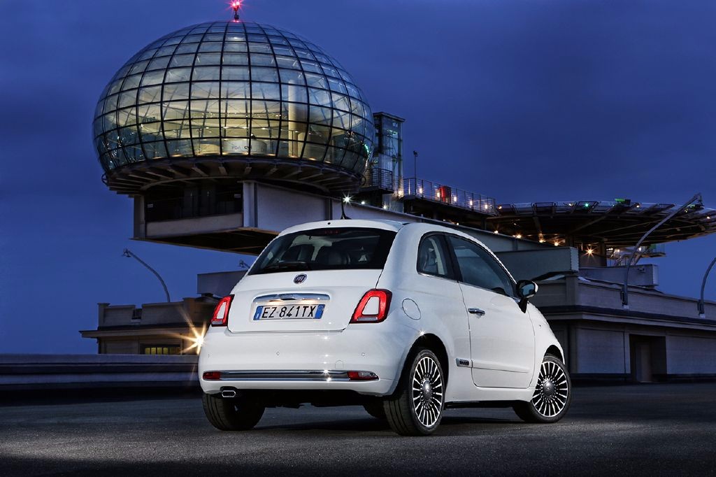 Oficial: 2016 Fiat 500 y Fiat 500C, renovación a fondo y estética renovada