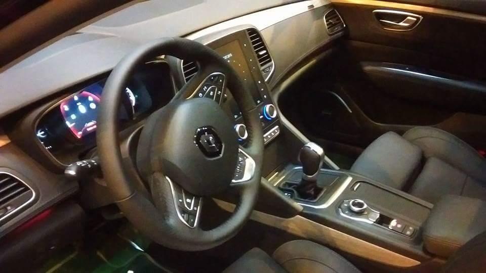 Primeras fotos "reales" del Renault Talismán, así es el nuevo sedán francés en la calle 4