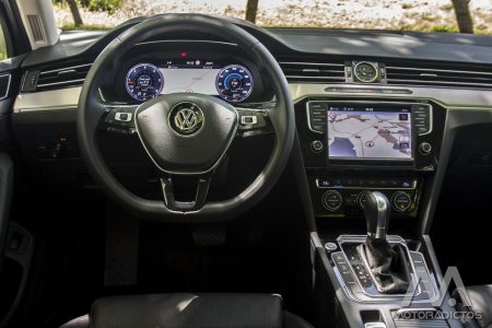 Prueba: Volkswagen Passat 2.0 TDI 150 CV Sport (equipamiento, comportamiento, conclusión)