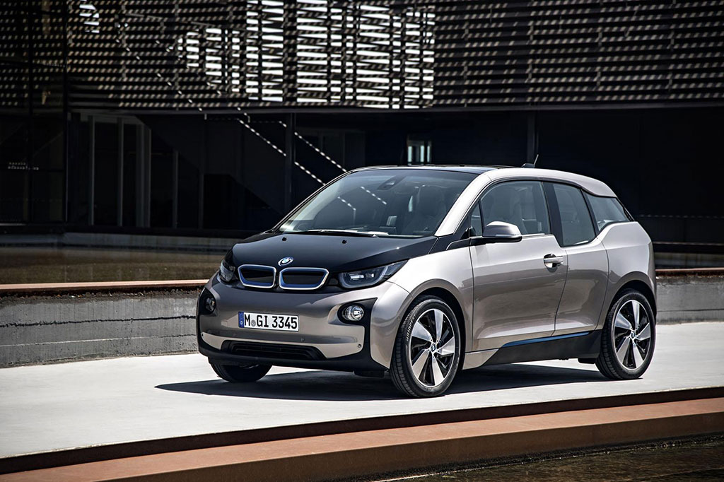 El BMW i5 ya está más cerca, la marca bávara nos da más detalles 1
