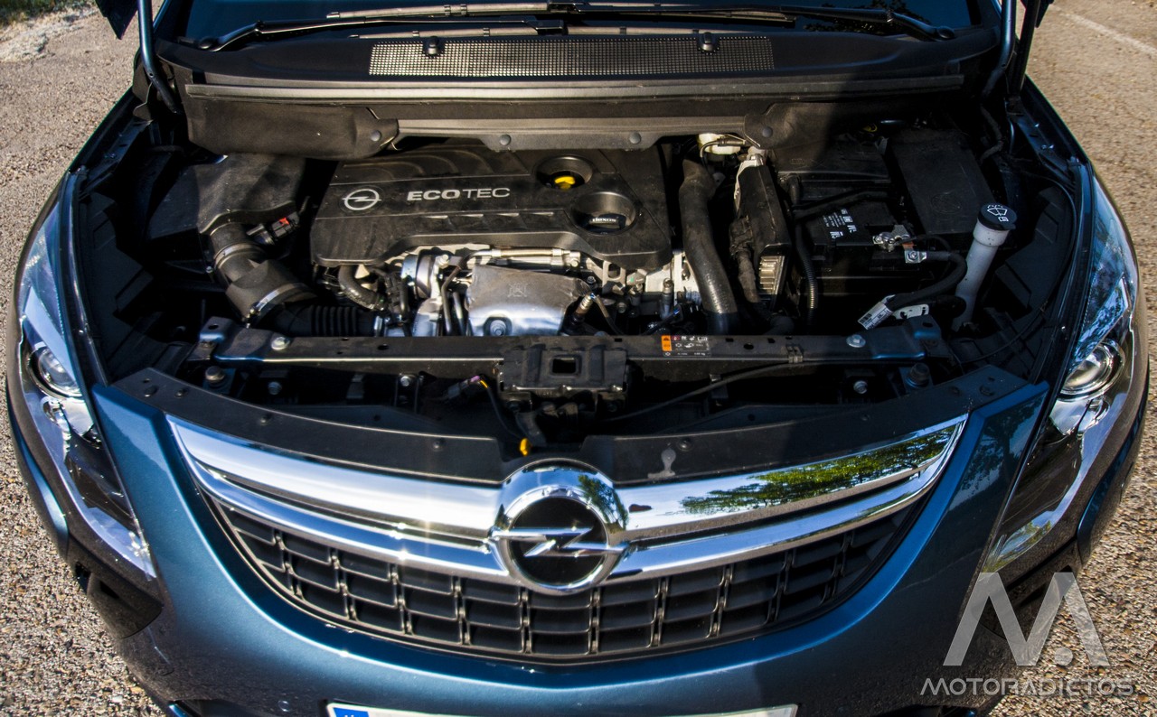 Prueba: Opel Zafira Tourer Turbo 200 CV (diseño, habitáculo, mecánica) 3