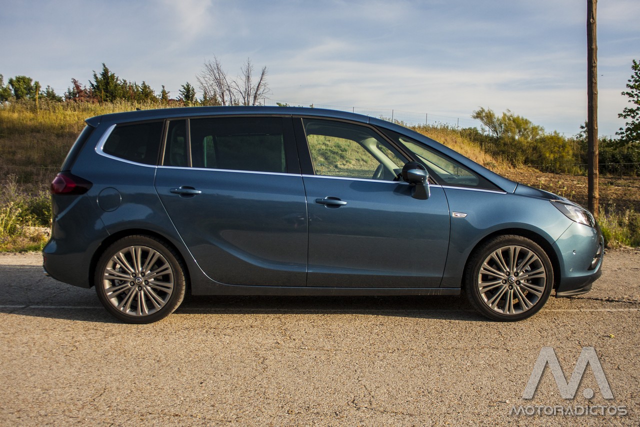 Prueba: Opel Zafira Tourer Turbo 200 CV (diseño, habitáculo, mecánica)