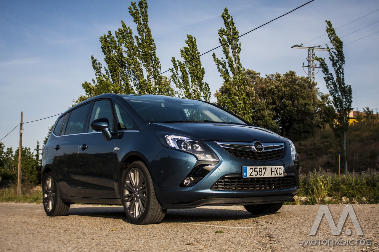 Prueba: Opel Zafira Tourer Turbo 200 CV (equipamiento, comportamiento, conclusión) 2