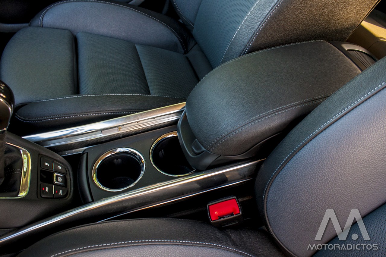 Prueba: Opel Zafira Tourer Turbo 200 CV (equipamiento, comportamiento, conclusión) 5