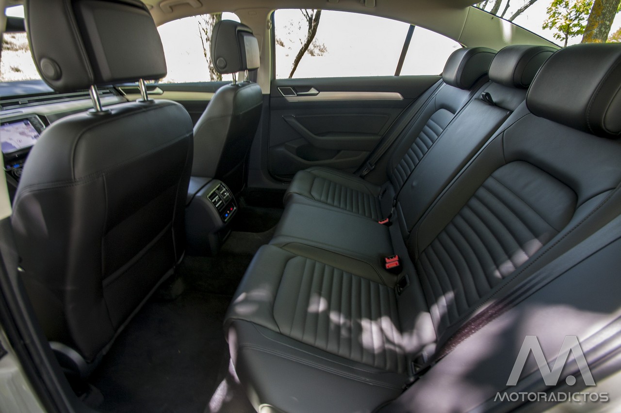 Prueba: Volkswagen Passat 2.0 TDI 150 CV Sport (diseño, habitáculo, mecánica) 9