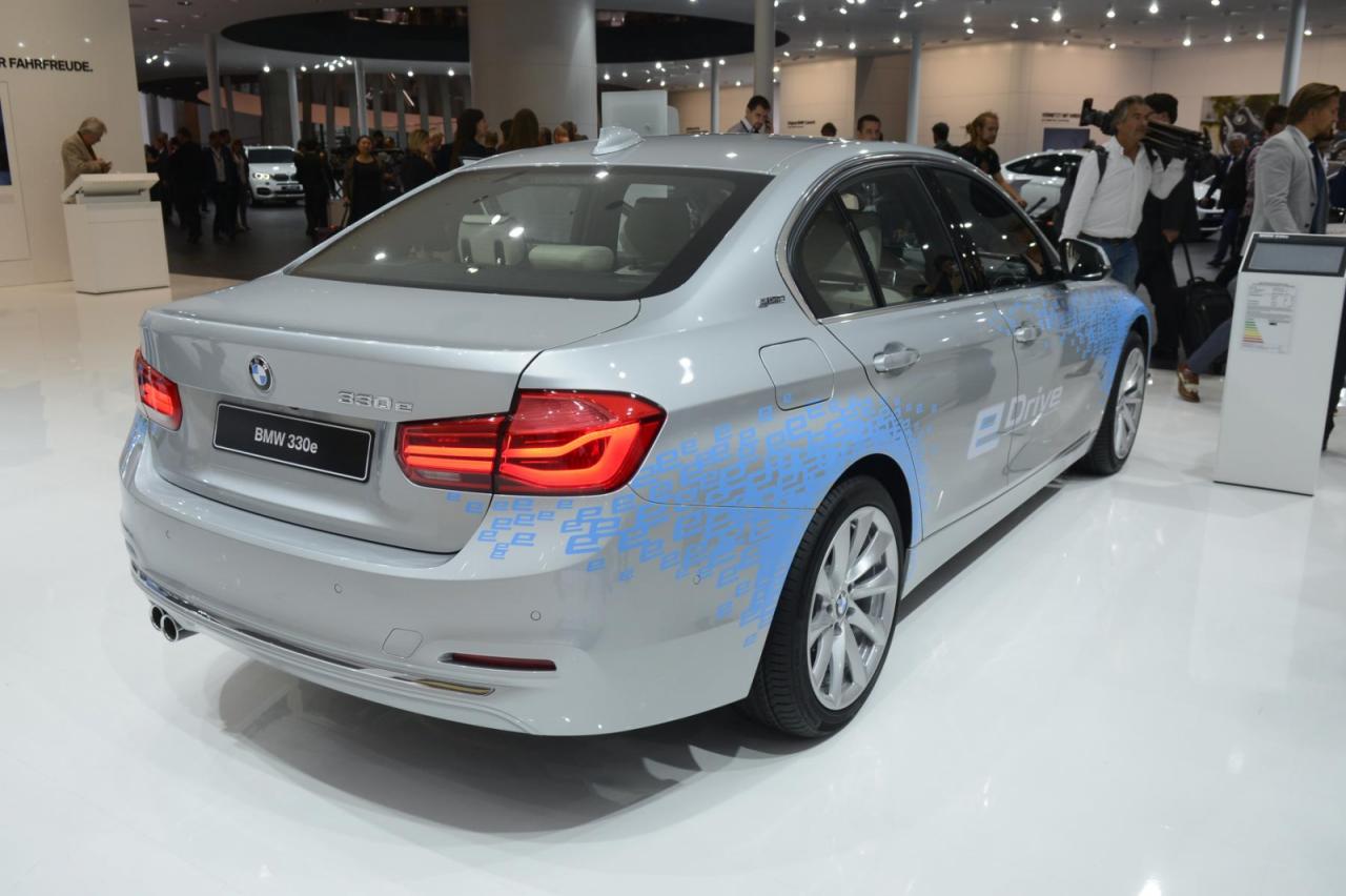 Fráncfort 2015: BMW 330e, el híbrido enchufable del Serie 3