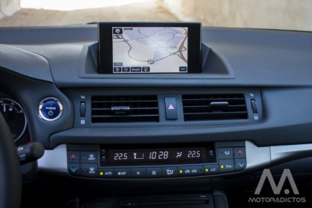 Prueba: Lexus CT 200h (equipamiento, comportamiento, conclusión)