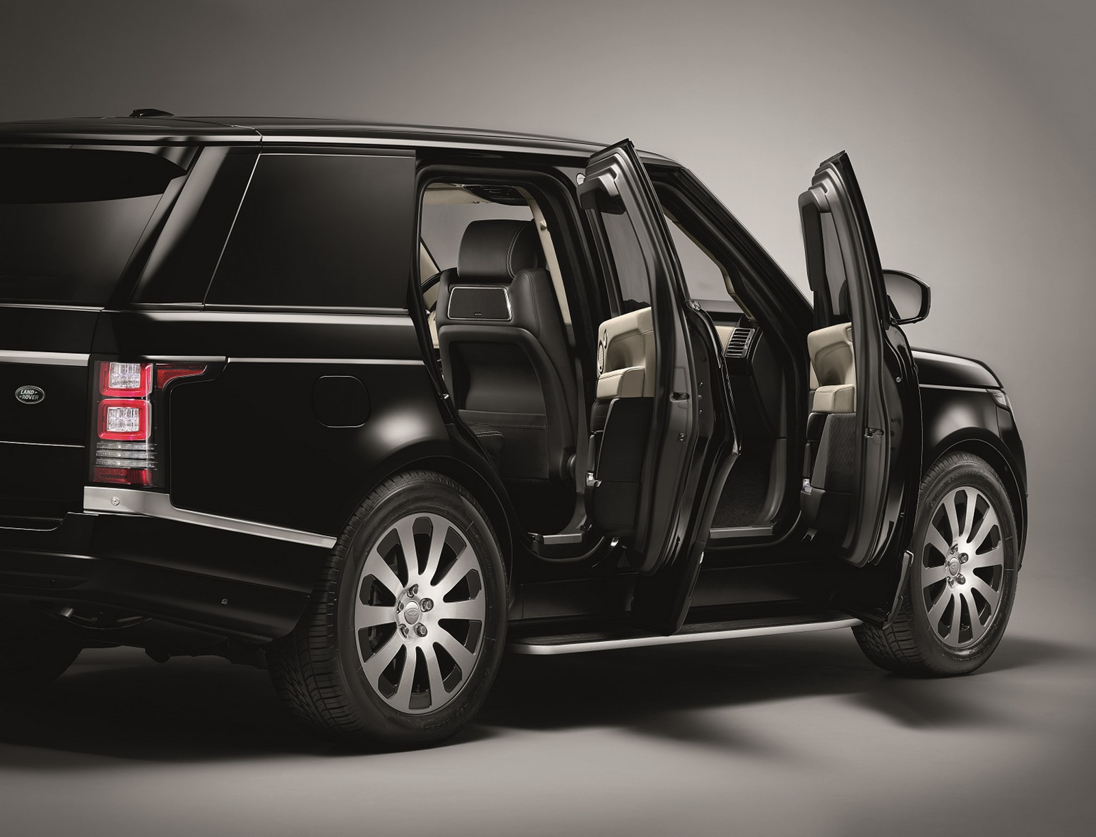 Range-Rover-Sentinel-3