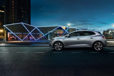 Renault oficializa el nuevo Mégane 2016: Más ancho y bajo, además de la versión GT