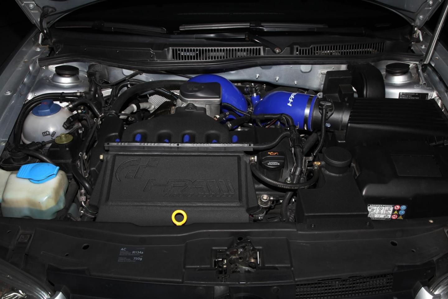 Vw_Golf_IV_R32_HPerformance_4