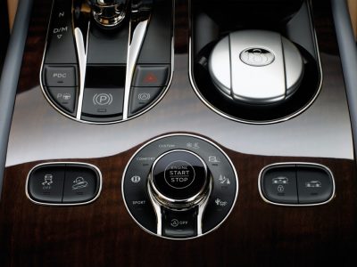 Bentley Bentayga: Uno de los SUV más rápidos y lujosos del mundo aparece en escena