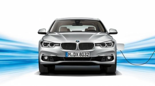 BMW 330e: La versión híbrida y enchufable del Serie 3