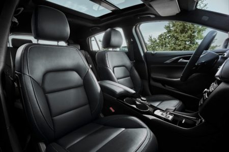 infiniti-q30-201523162_17