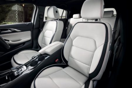 infiniti-q30-201523162_21