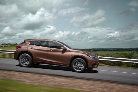 infiniti-q30-201523162_6