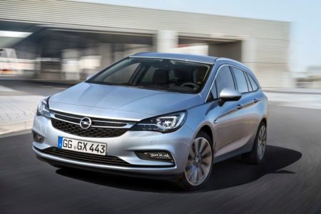 opel-astra-sports-tourer-2016-201523089_8