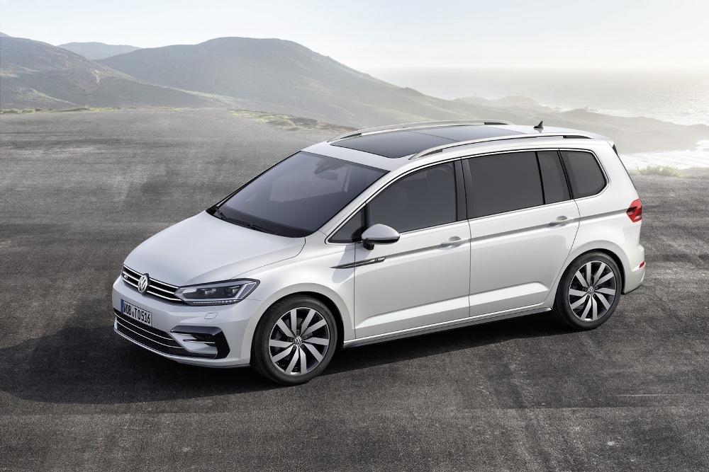 Volkswagen Touran R-Line 2016: Un toque deportivo para la monovolumen